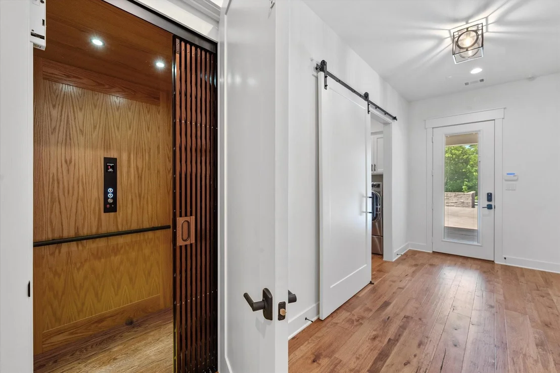 Photo of 121 Elm