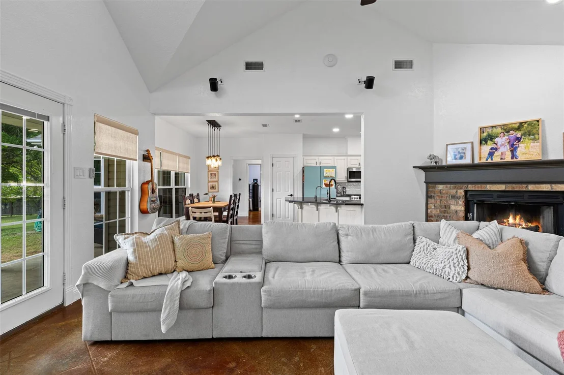Photo of 152 Black Hawk Lane