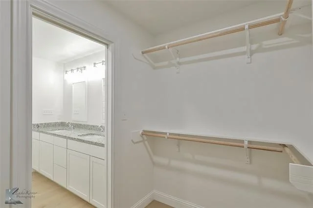 Photo of 2565 Bel Air