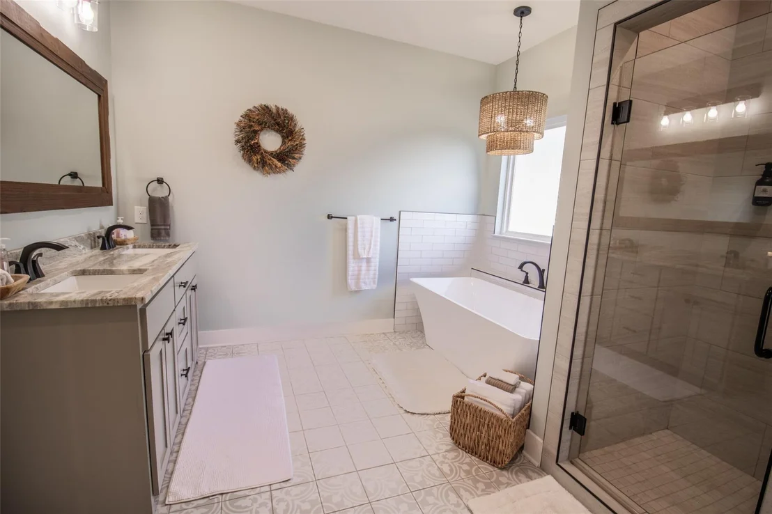 Photo of 449 Lakeview Circle