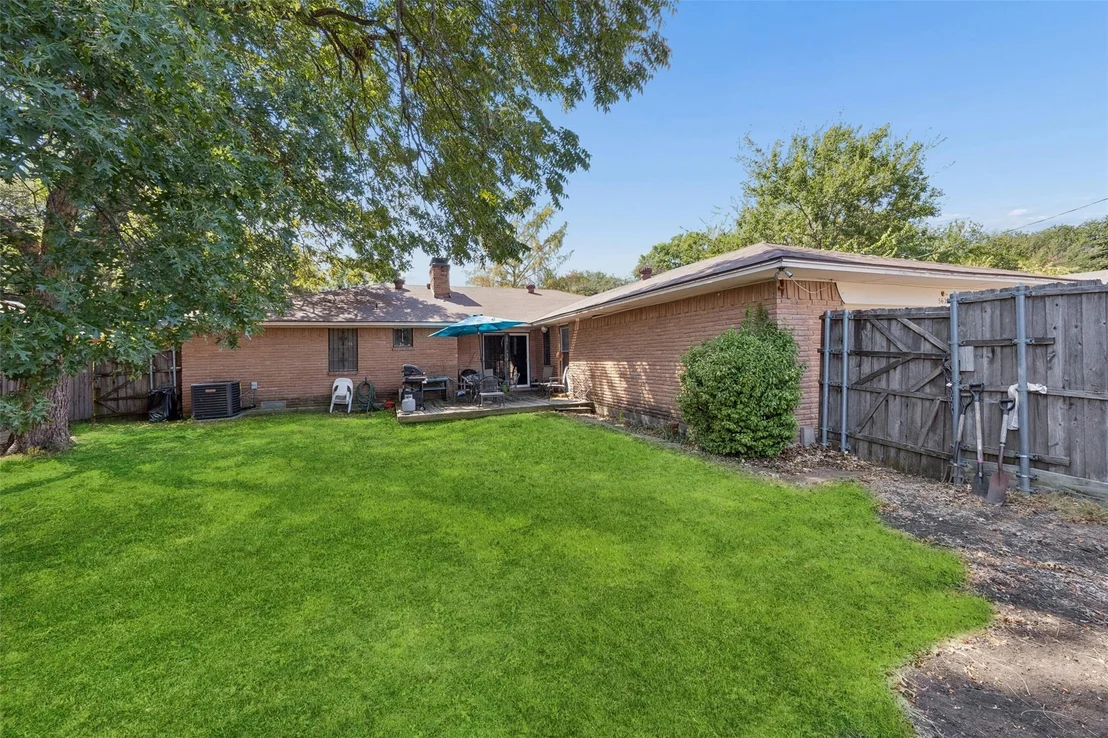 Photo of 5629 Ledgestone Drive