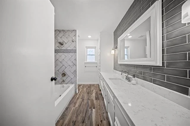 Photo of 203 Oak Forest Trail