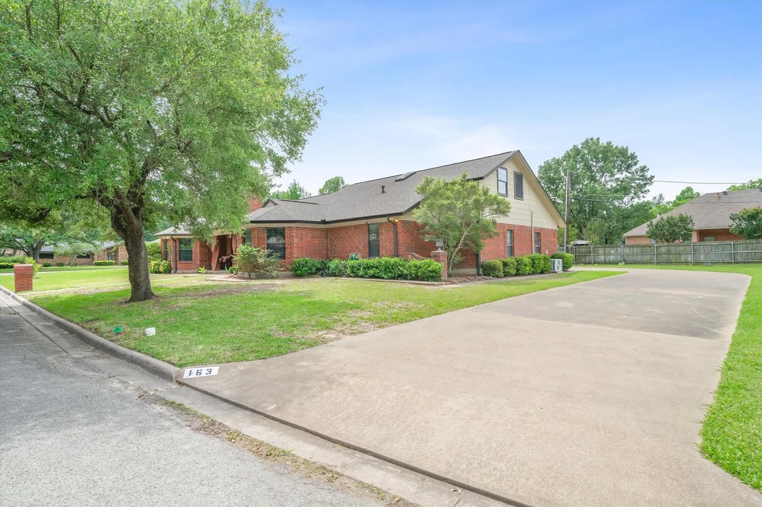 Photo of 163 Granada Square