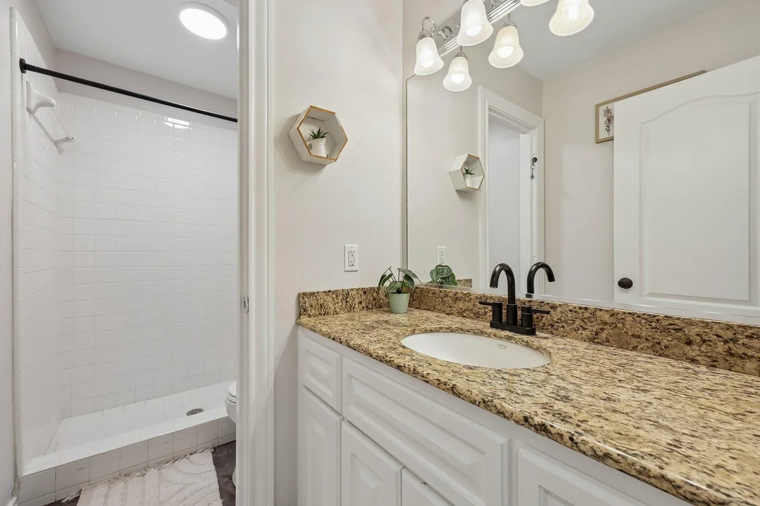 Photo of 15144 Delaney Lane