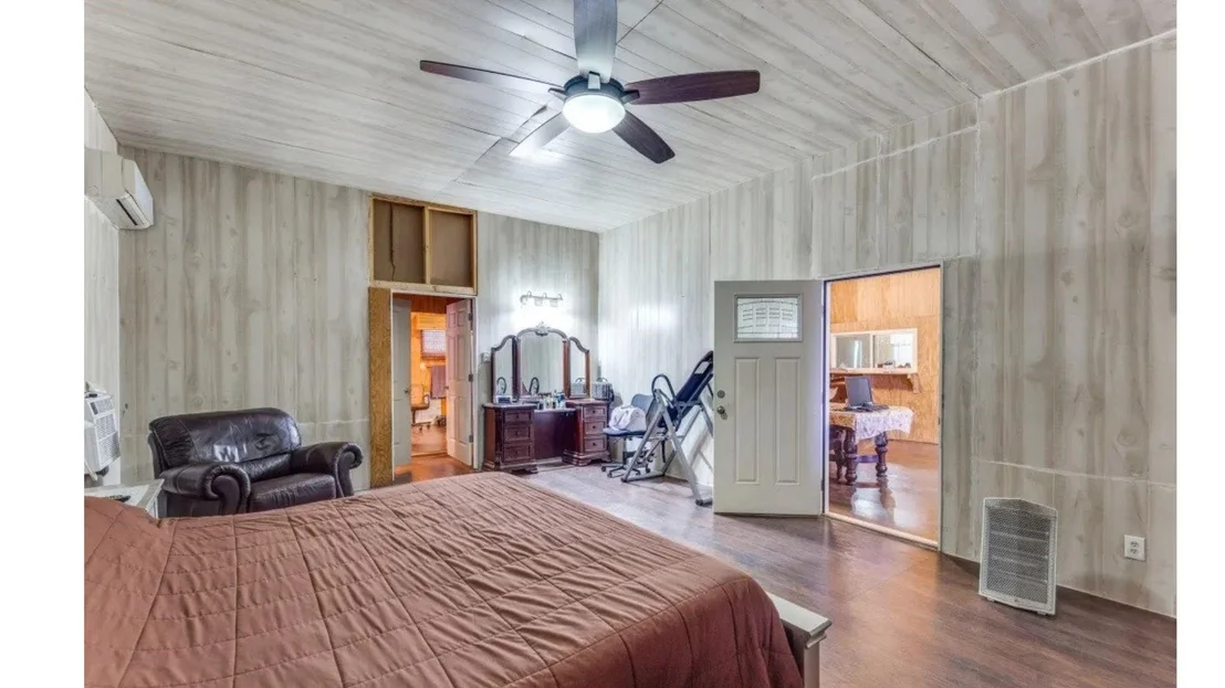 Photo of 1619 County Road 7711