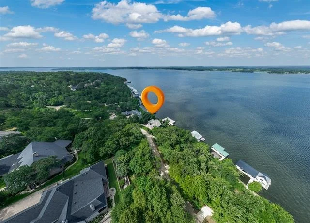 Photo of 127 Lake Bluff Drive