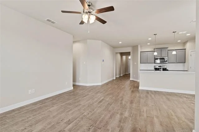 Photo of 15713 Euston Terrace