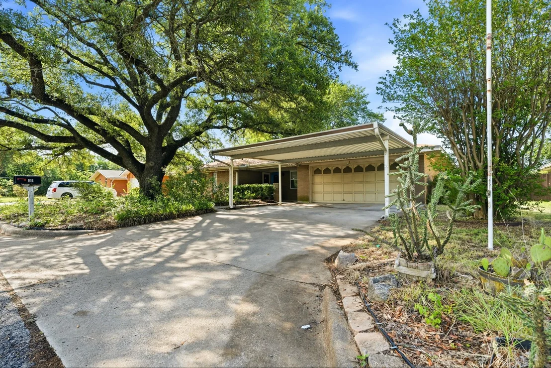 Photo of 104 Forest Lane
