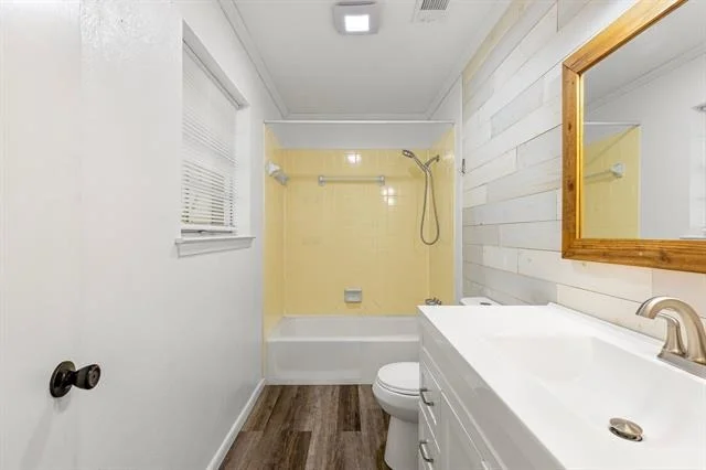 Photo of 148 Royal Lane