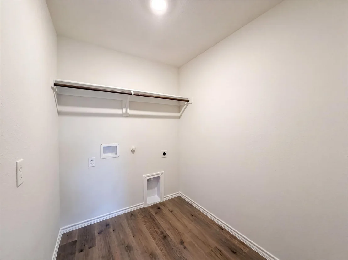 Photo of 6424 Waterfall Lane