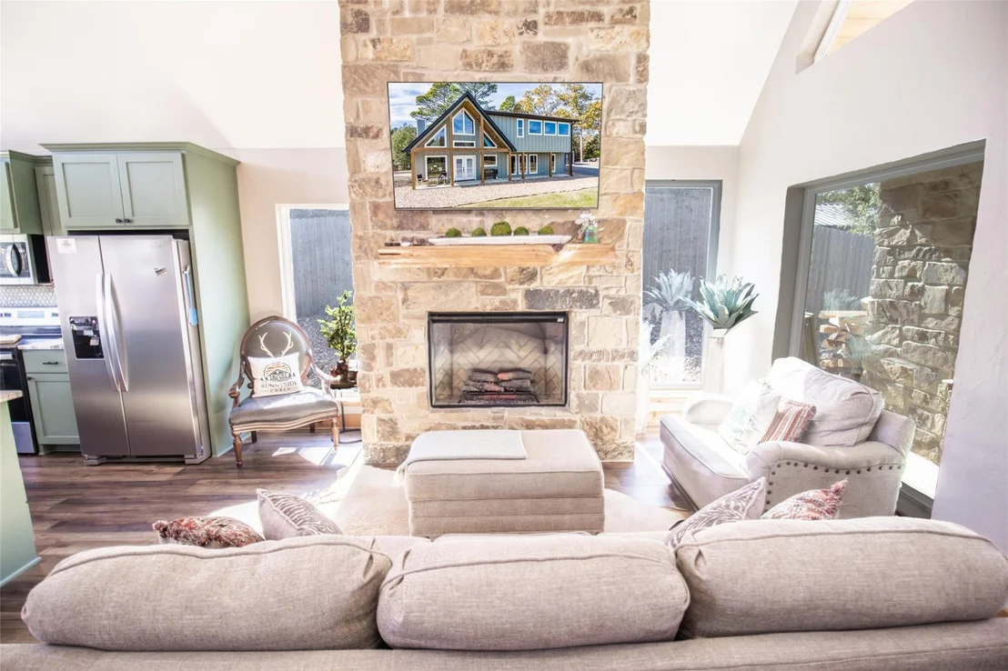 Photo of 449 Lakeview Circle
