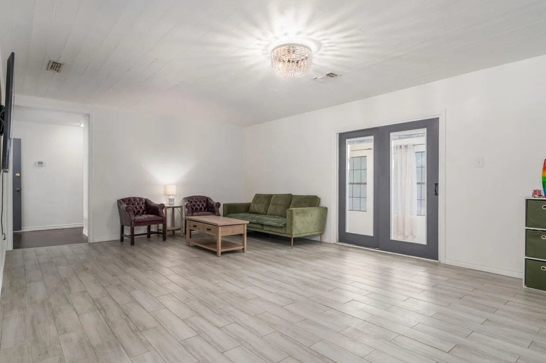 Photo of 137 Gardner Drive