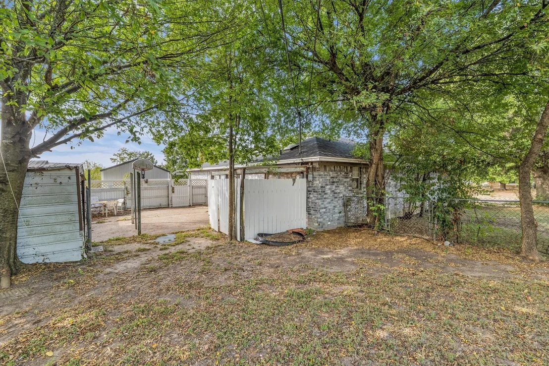 Photo of 1936 Post Oak Drive