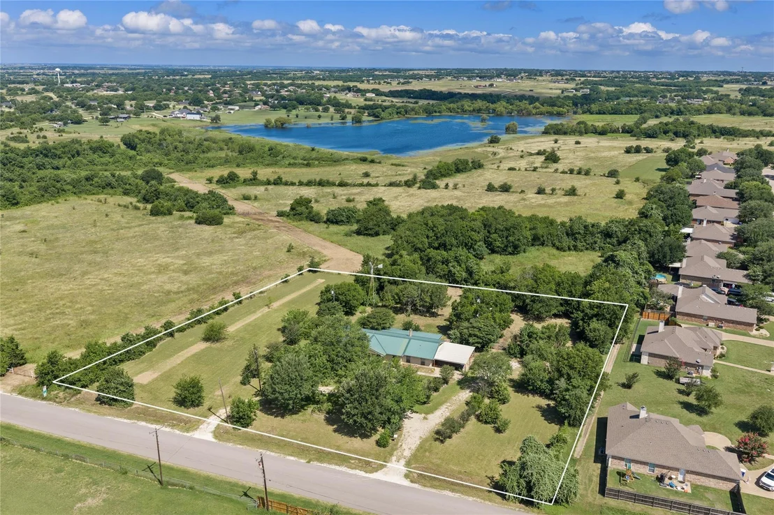 Photo of 440 Williams Road