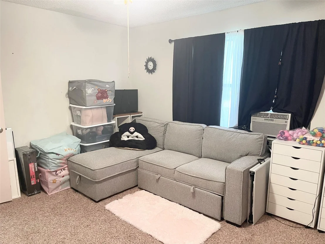 Photo of 140 S Comanche Drive