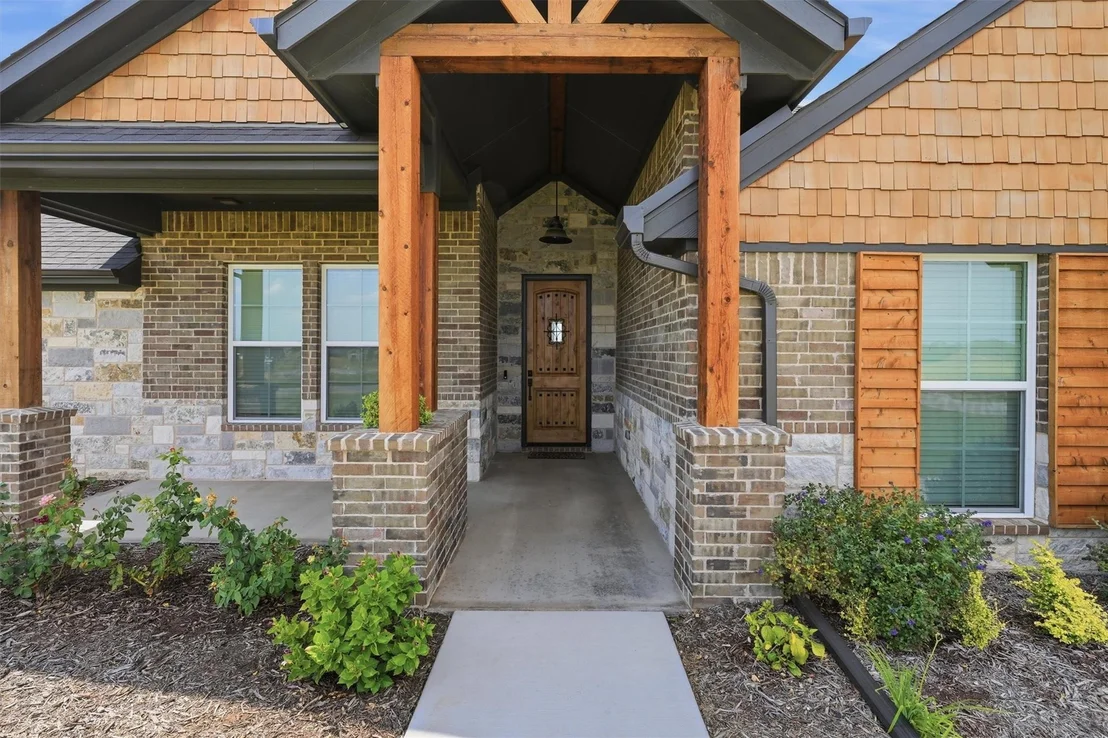 Photo of 6941 Eagle Creek Drive
