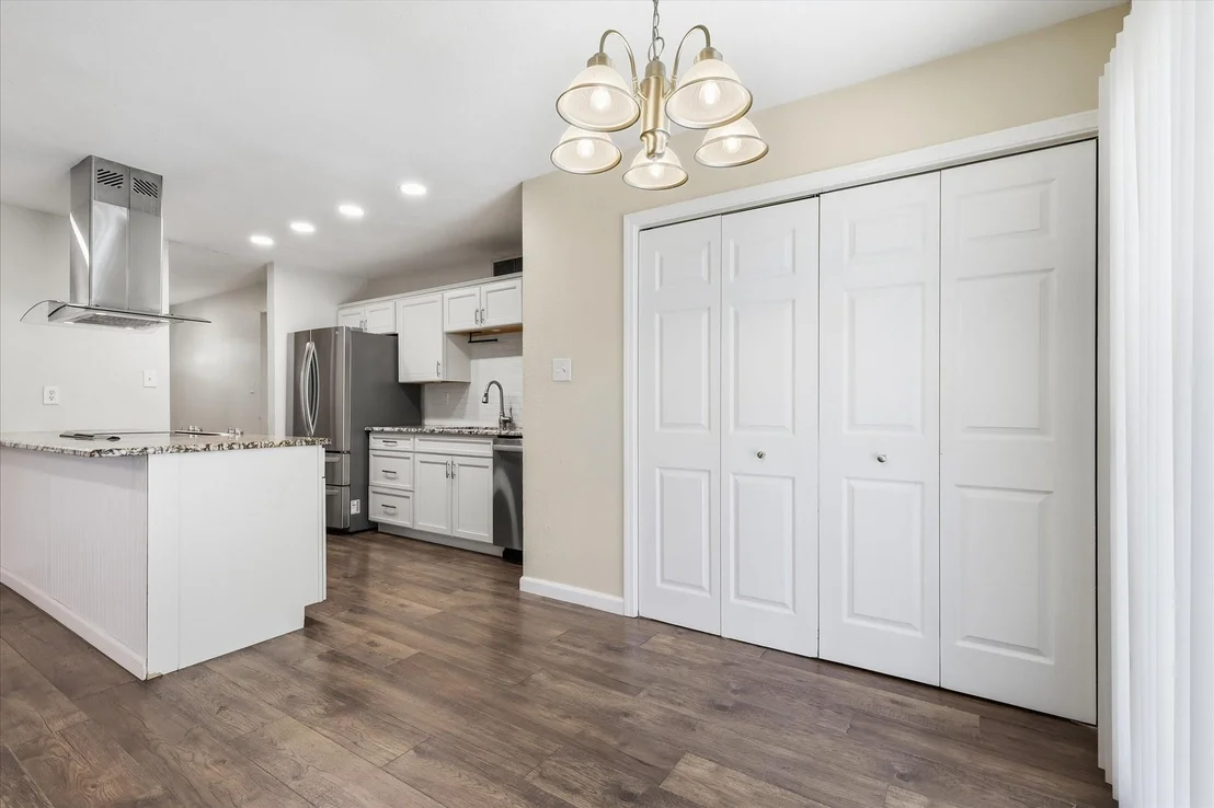 Photo of 5561 Rutledge Drive