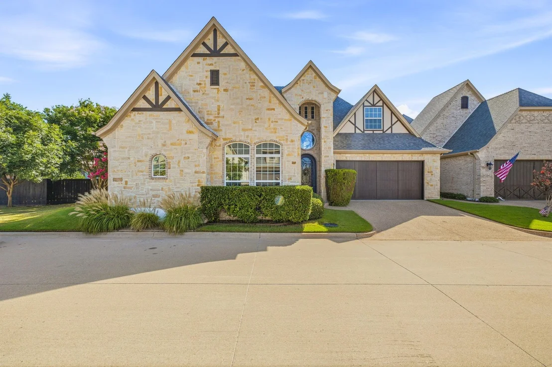 Photo of 2414 Vineyard Drive