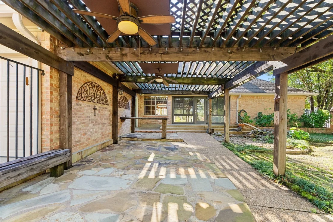 Photo of 1807 Royal Oak Drive