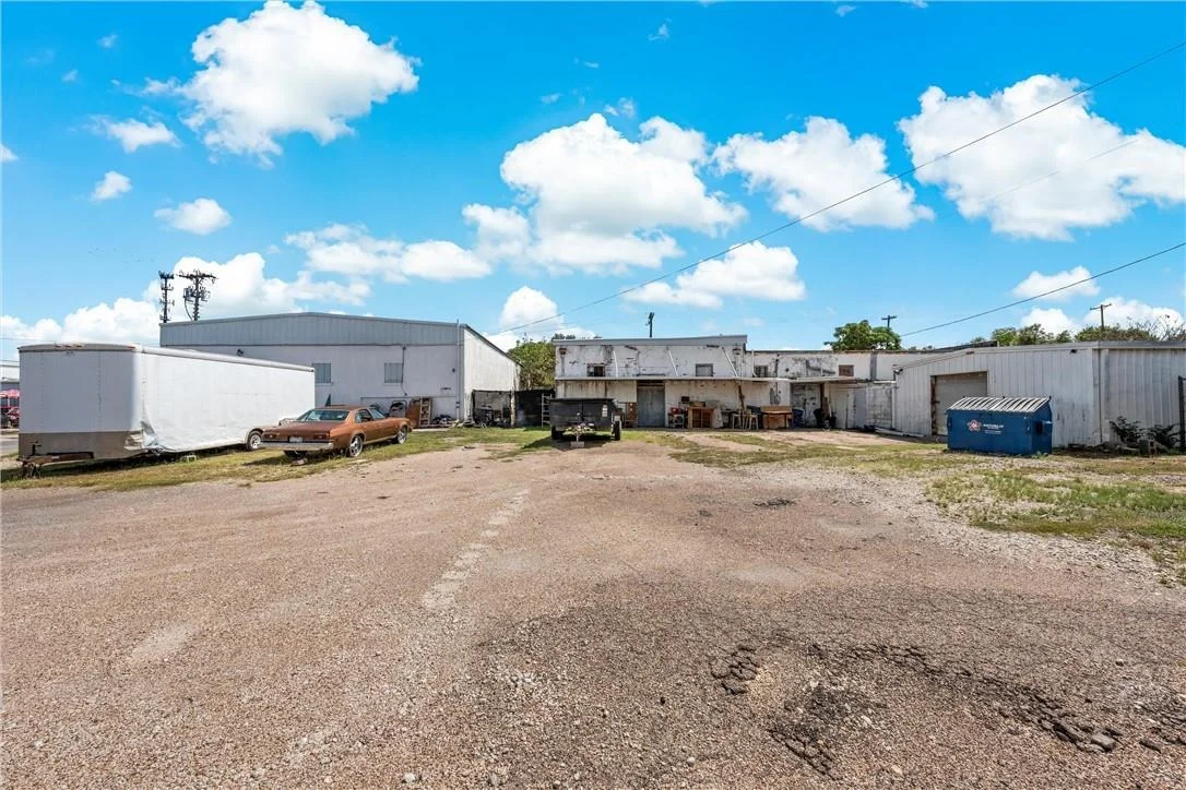 Photo of 1501 Herring Avenue