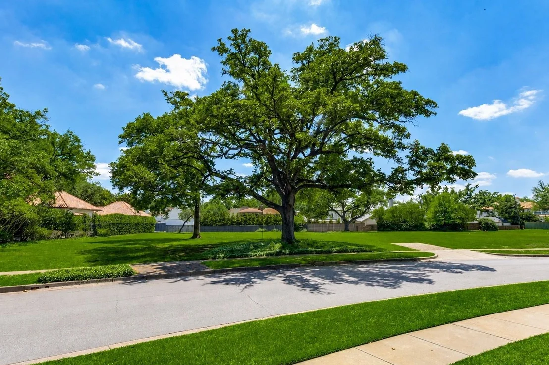 Photo of 4311 Rheims