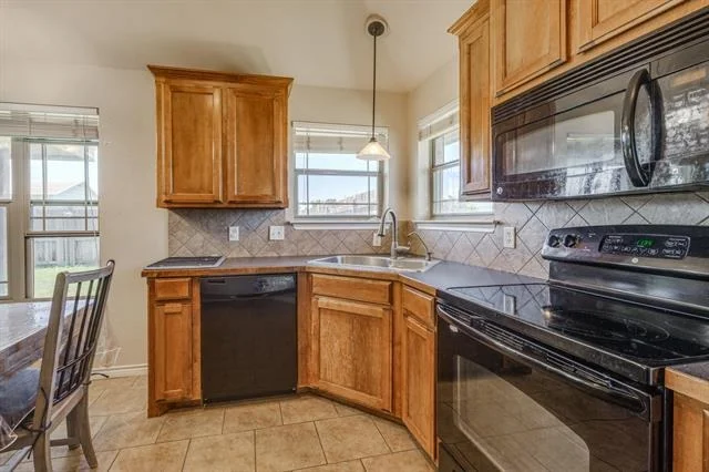 Photo of 101 Sugarberry Avenue