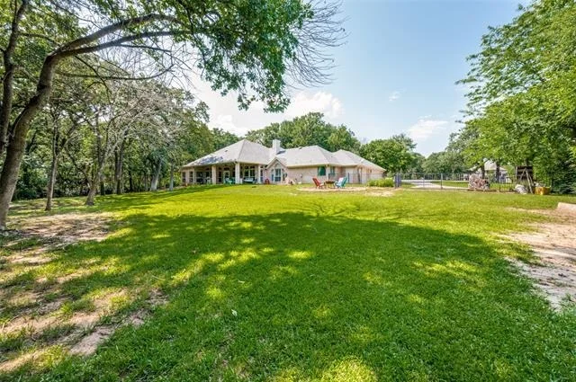 Photo of 4401 Oak Shores Circle