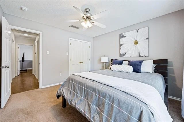 Photo of 5104 Independence Avenue