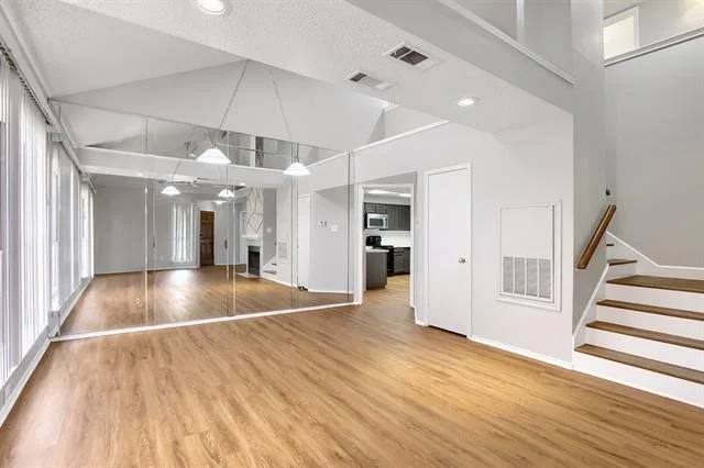 Photo of 1106 Alameda Drive