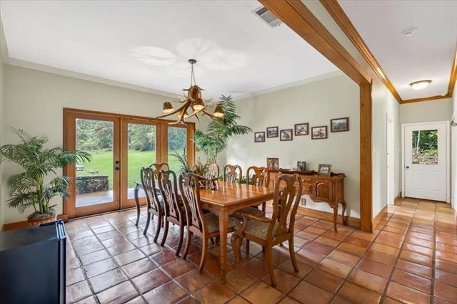 Photo of 906 Valle Vista Drive