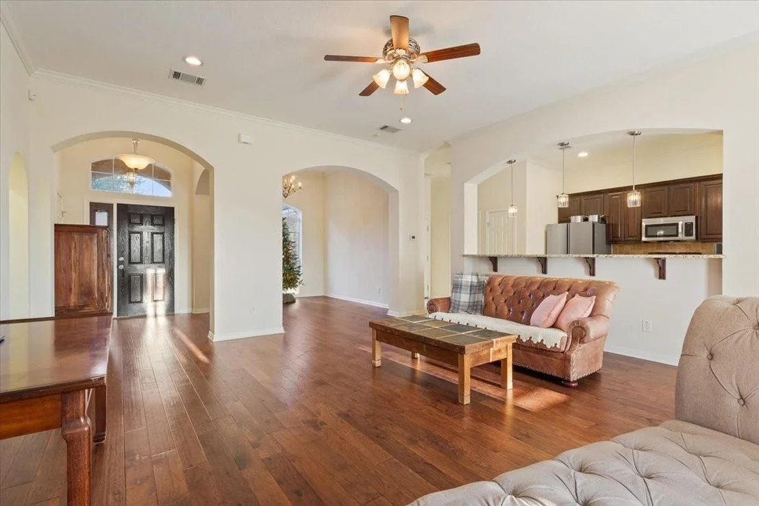 Photo of 900 Queen Elizabeth Drive
