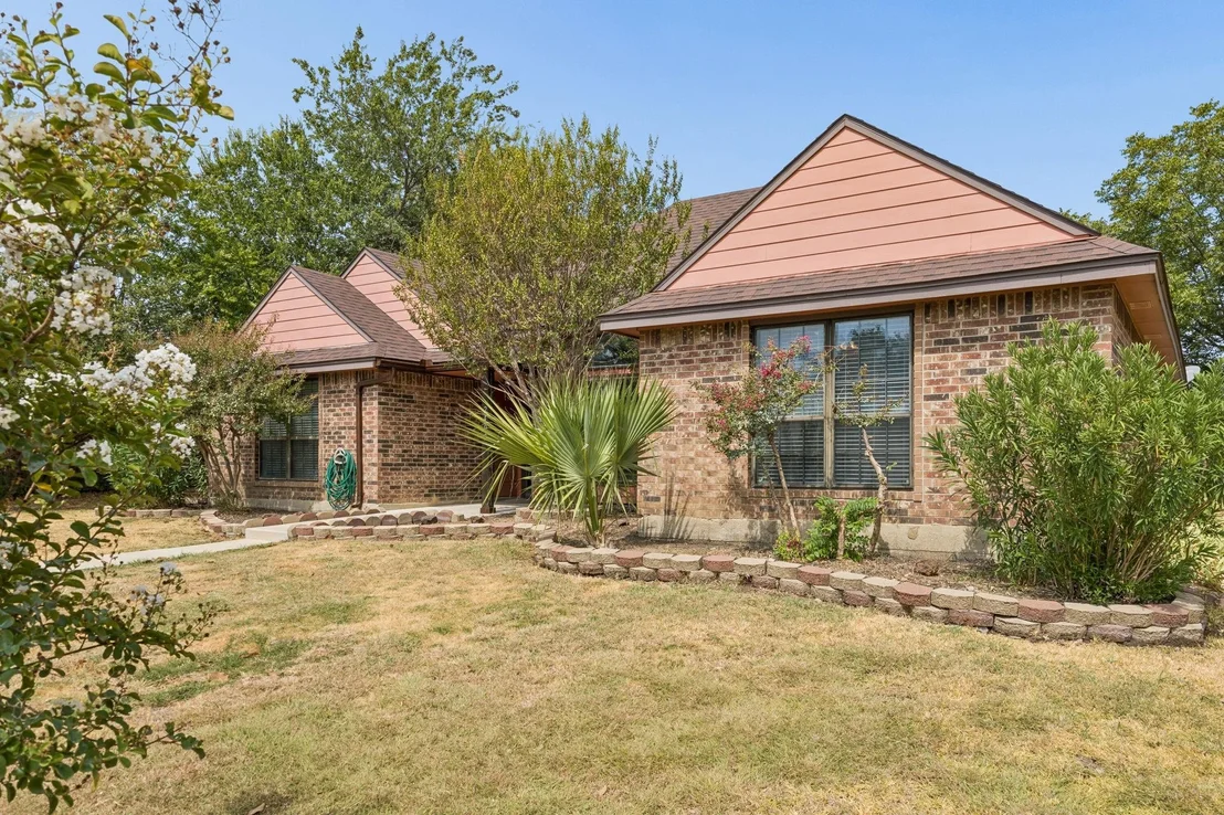 Photo of 2409 Doral