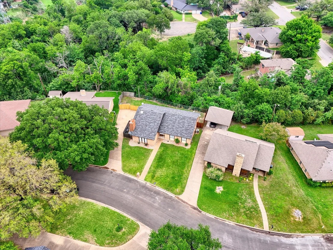 Photo of 913 Montclair Drive