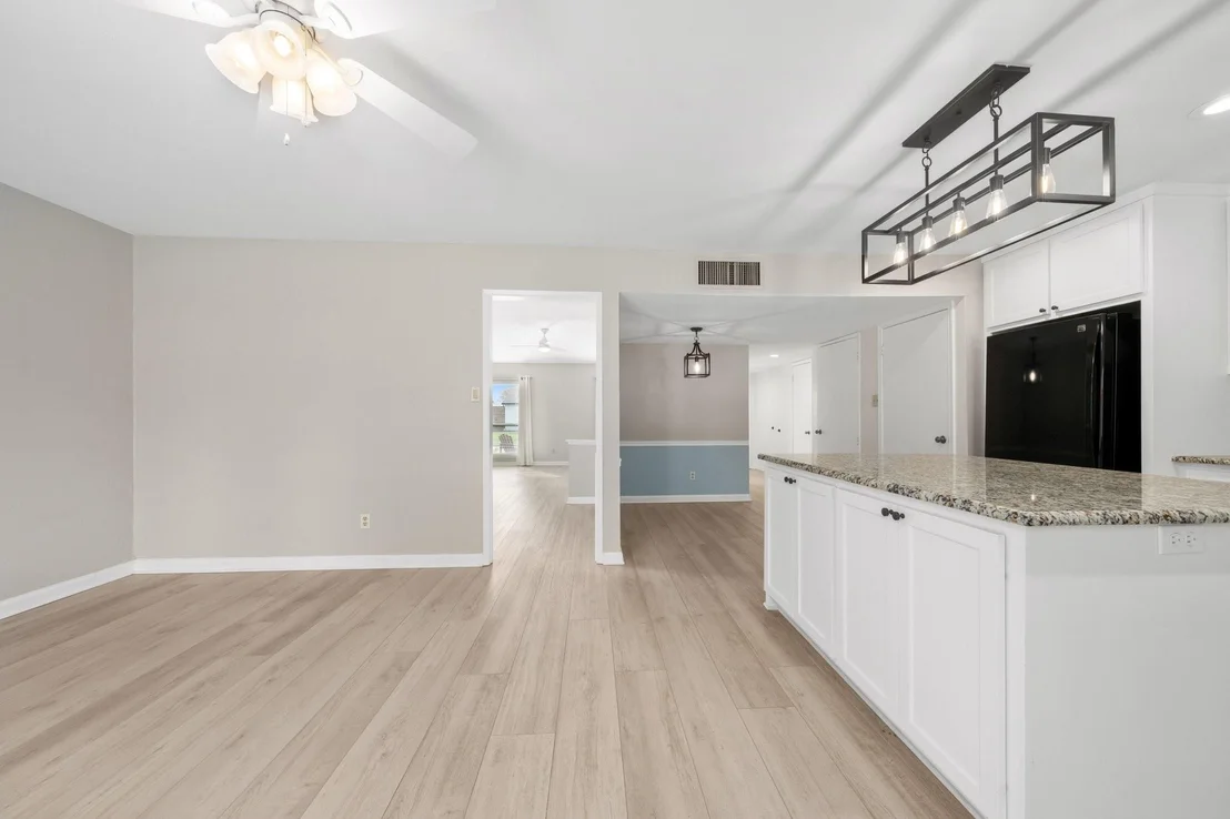 Photo of 413 Sandy Knoll Drive