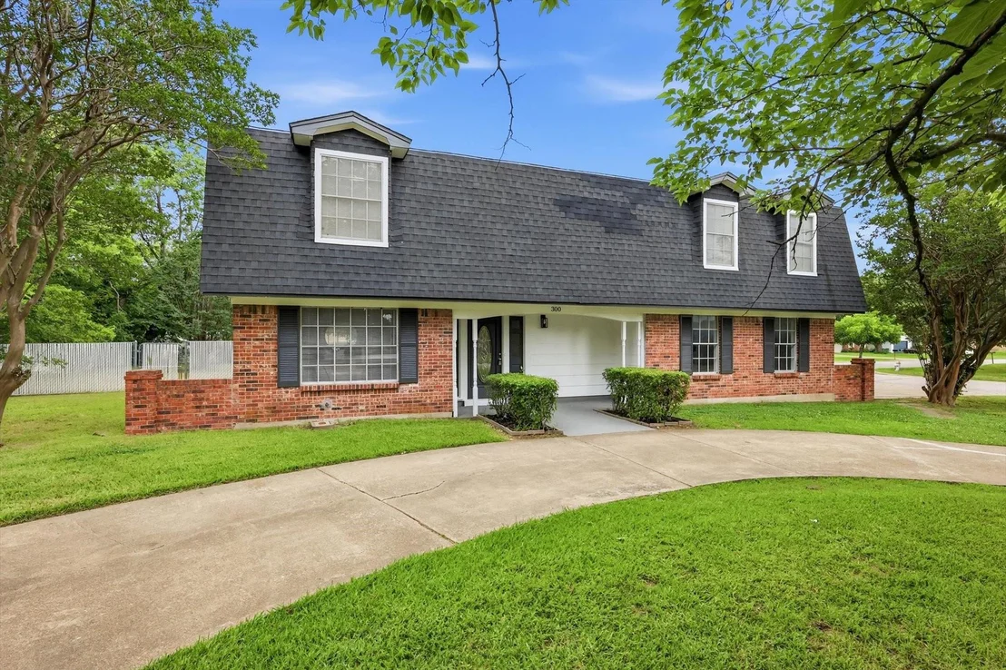 Photo of 300 Leighton Drive