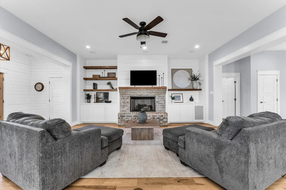 Photo of 23010 Rosebud Road