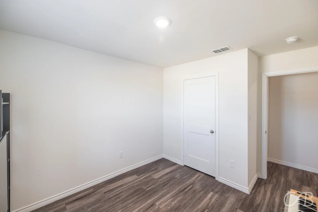 Photo of 7910 Vineyard Drive