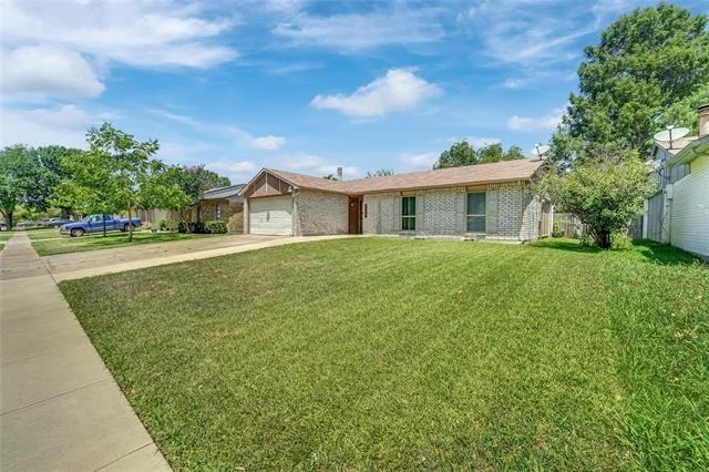 Photo of 225 Rockcrest Drive