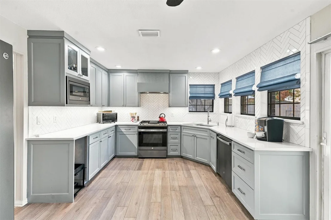 Photo of 3817 Periwinkle Street