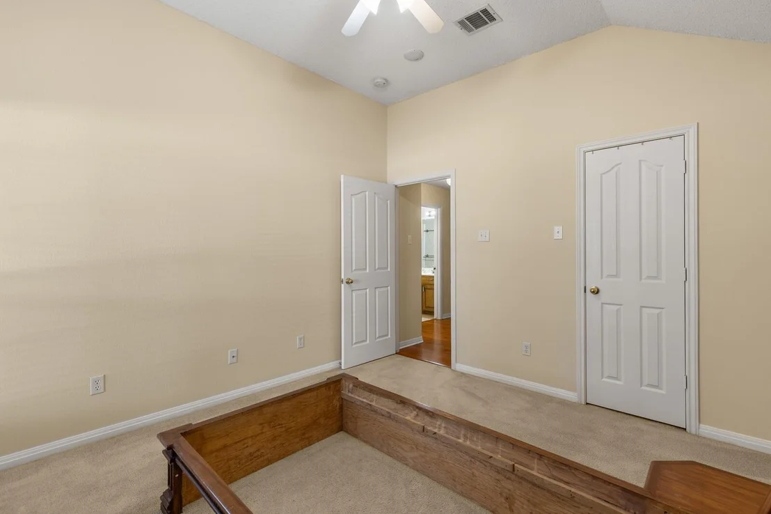 Photo of 2800 Comanche Trail