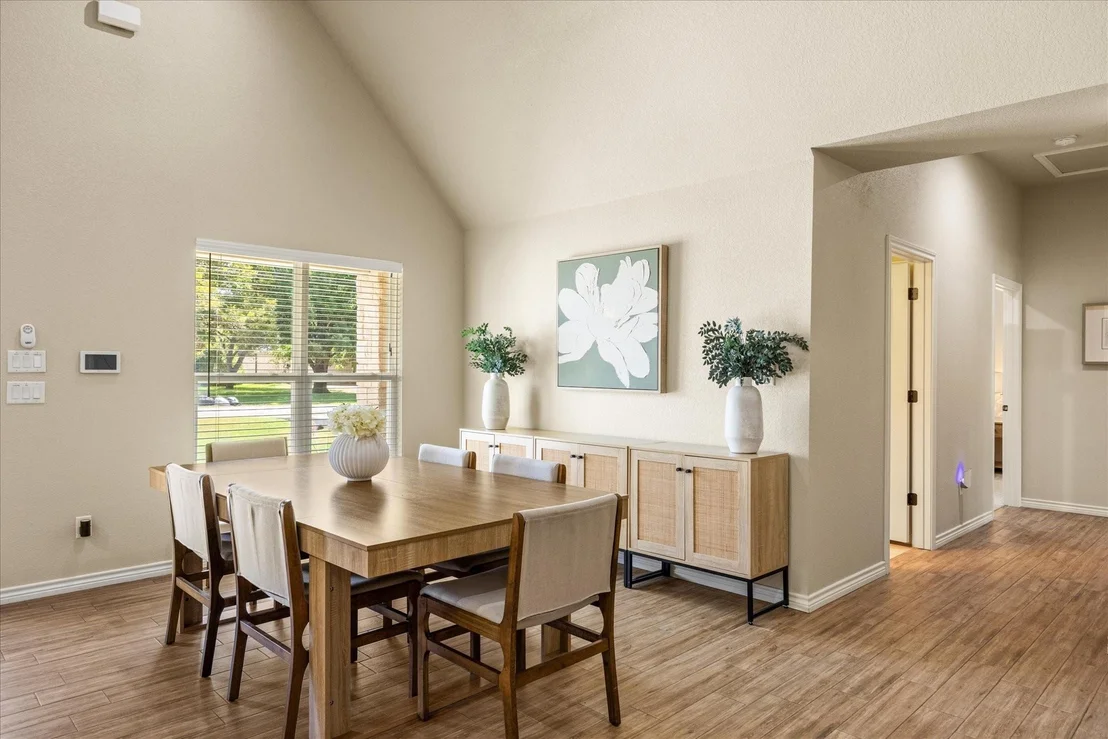 Photo of 4100 Apache Trail Court