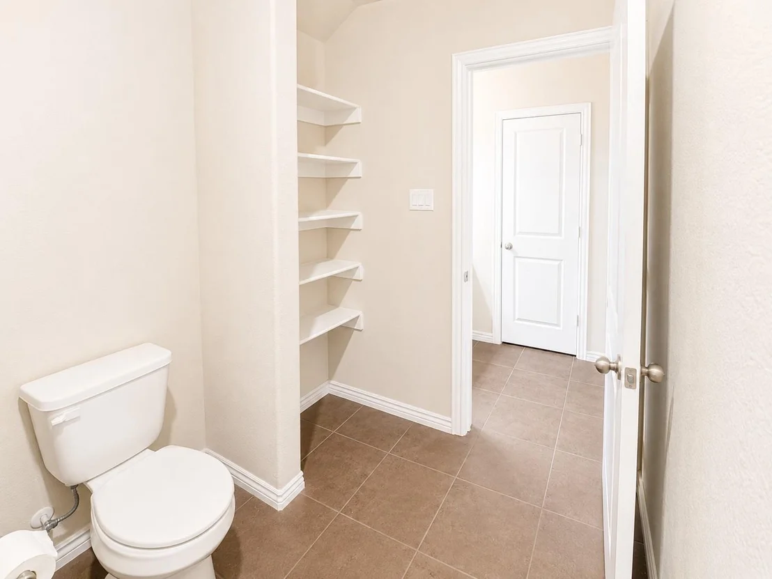 Photo of 136 Bowling Green Avenue