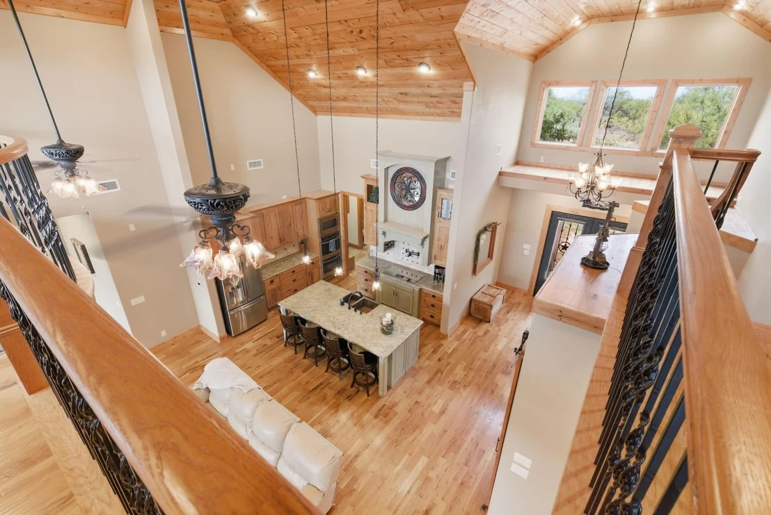 Photo of 735 Gresham Lane