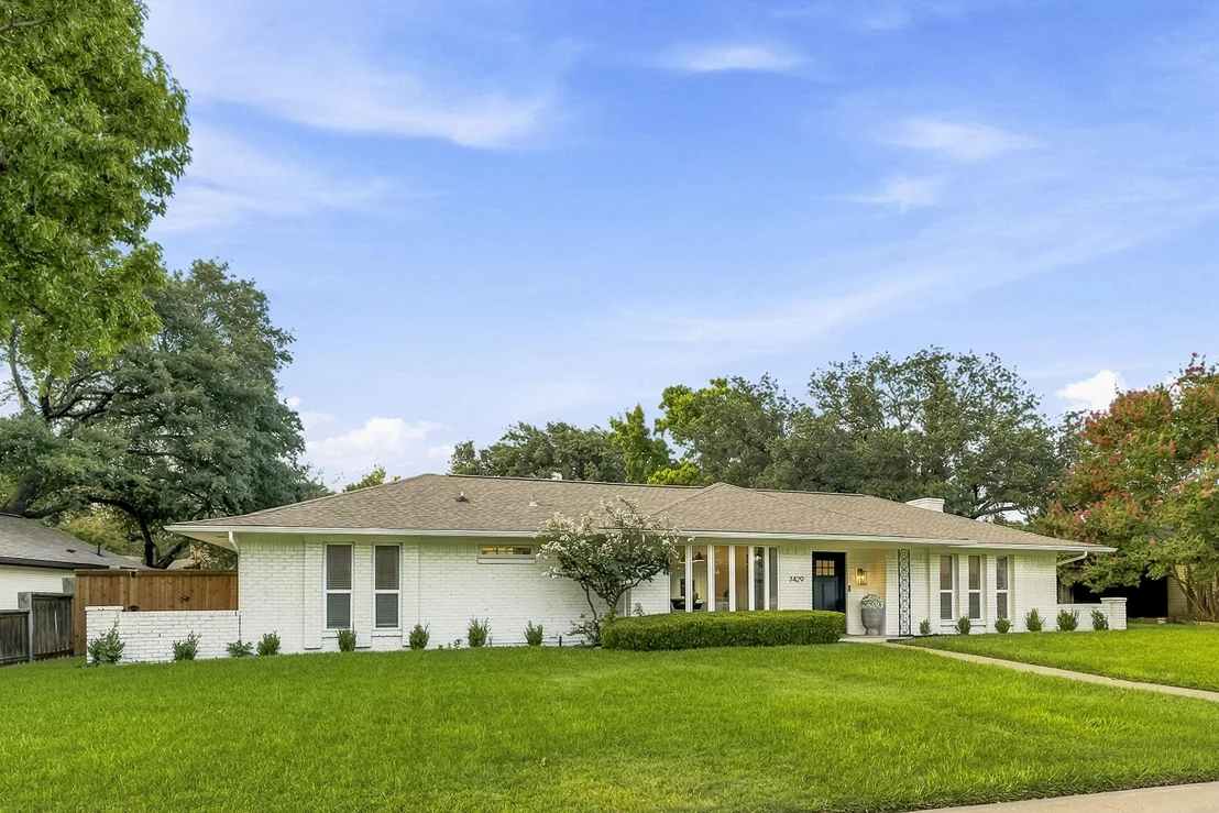 Photo of 7429 Tangleglen Drive
