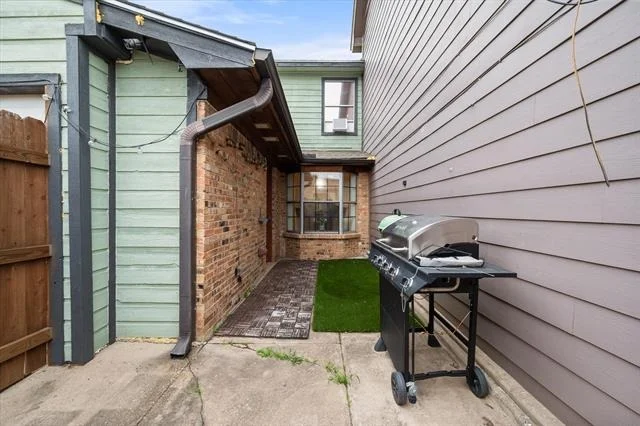 Photo of 1711 Clearbrook Lane