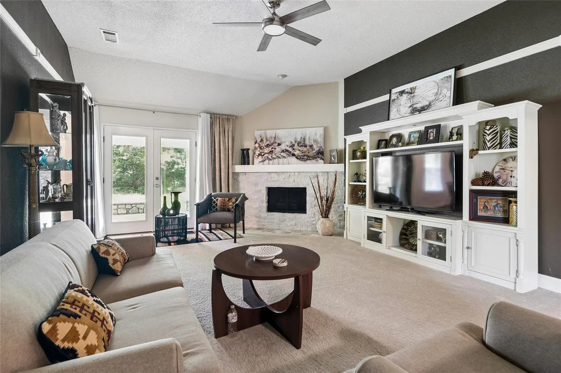 Photo of 855 Cross Timbers Drive