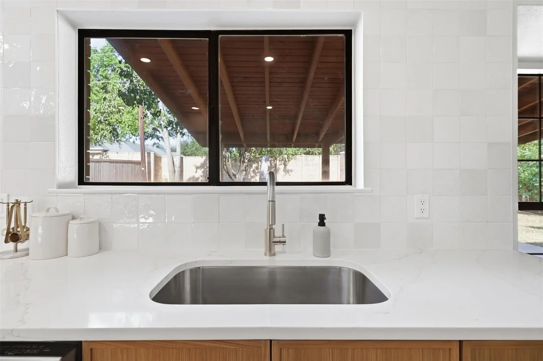 Photo of 614 Berkley Drive