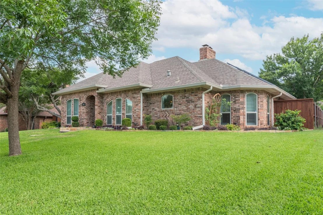 Photo of 2919 Sweet Briar Street