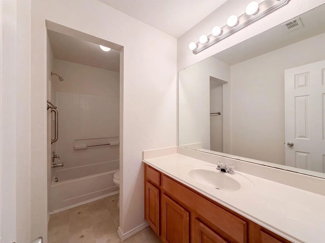 Photo of 605 Crystal Falls Drive