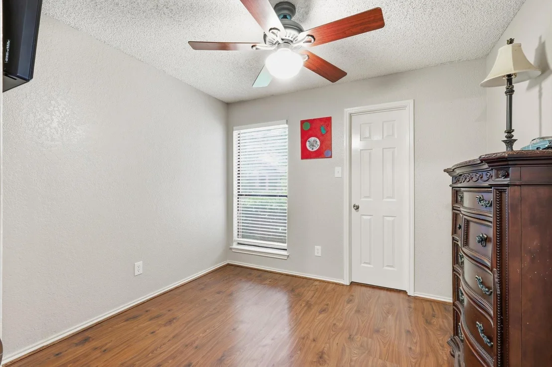 Photo of 1312 Hackamore Street
